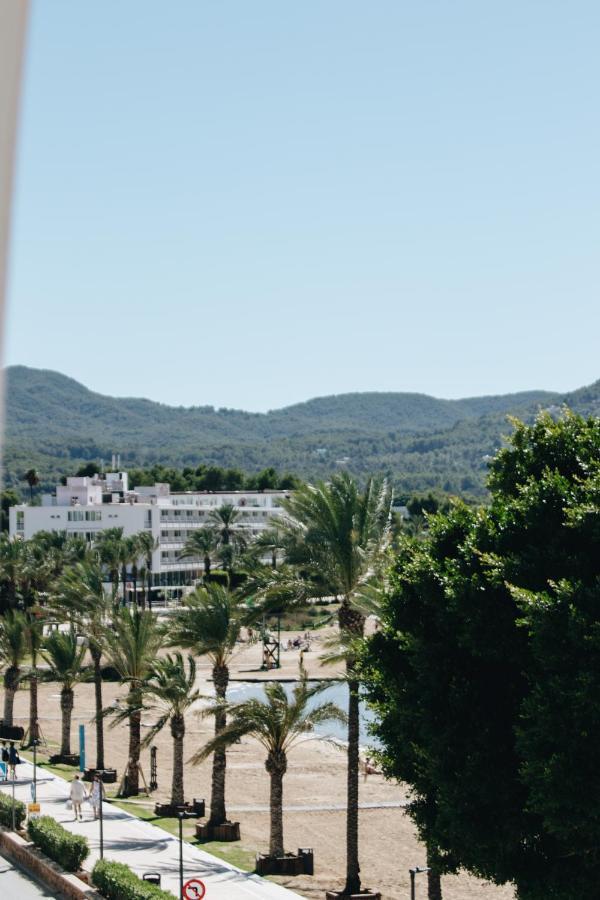 The White Apartments (Adults Only) Sant Antoni de Portmany Екстериор снимка