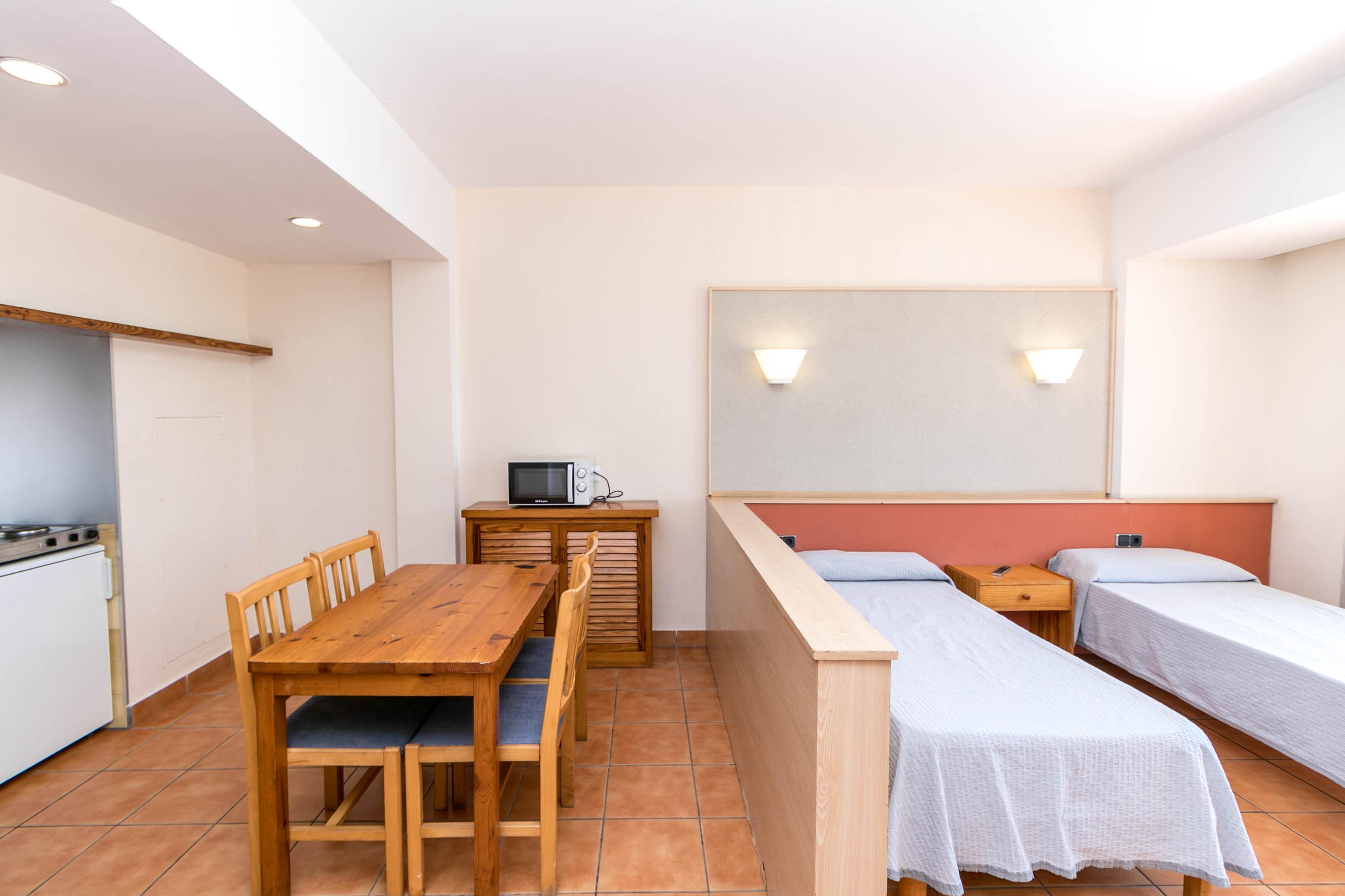 The White Apartments (Adults Only) Sant Antoni de Portmany Екстериор снимка
