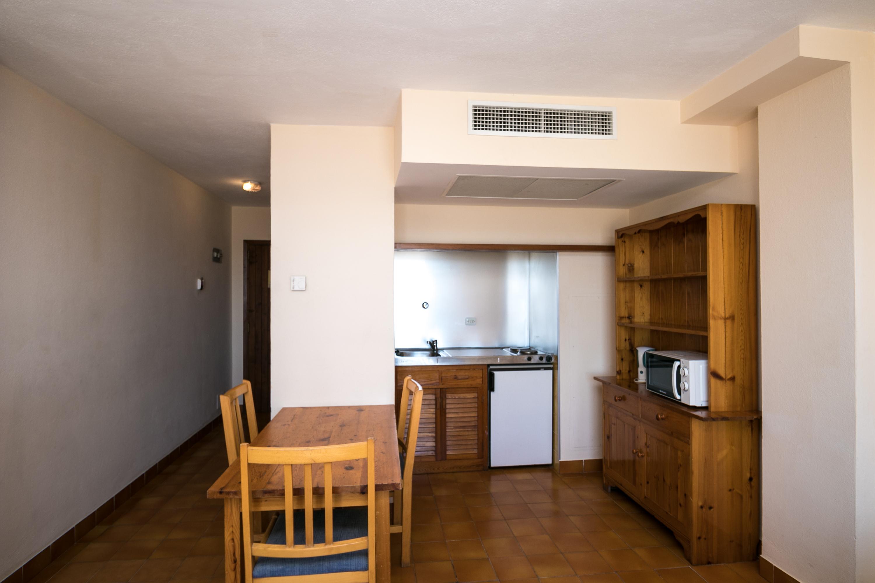 The White Apartments (Adults Only) Sant Antoni de Portmany Екстериор снимка