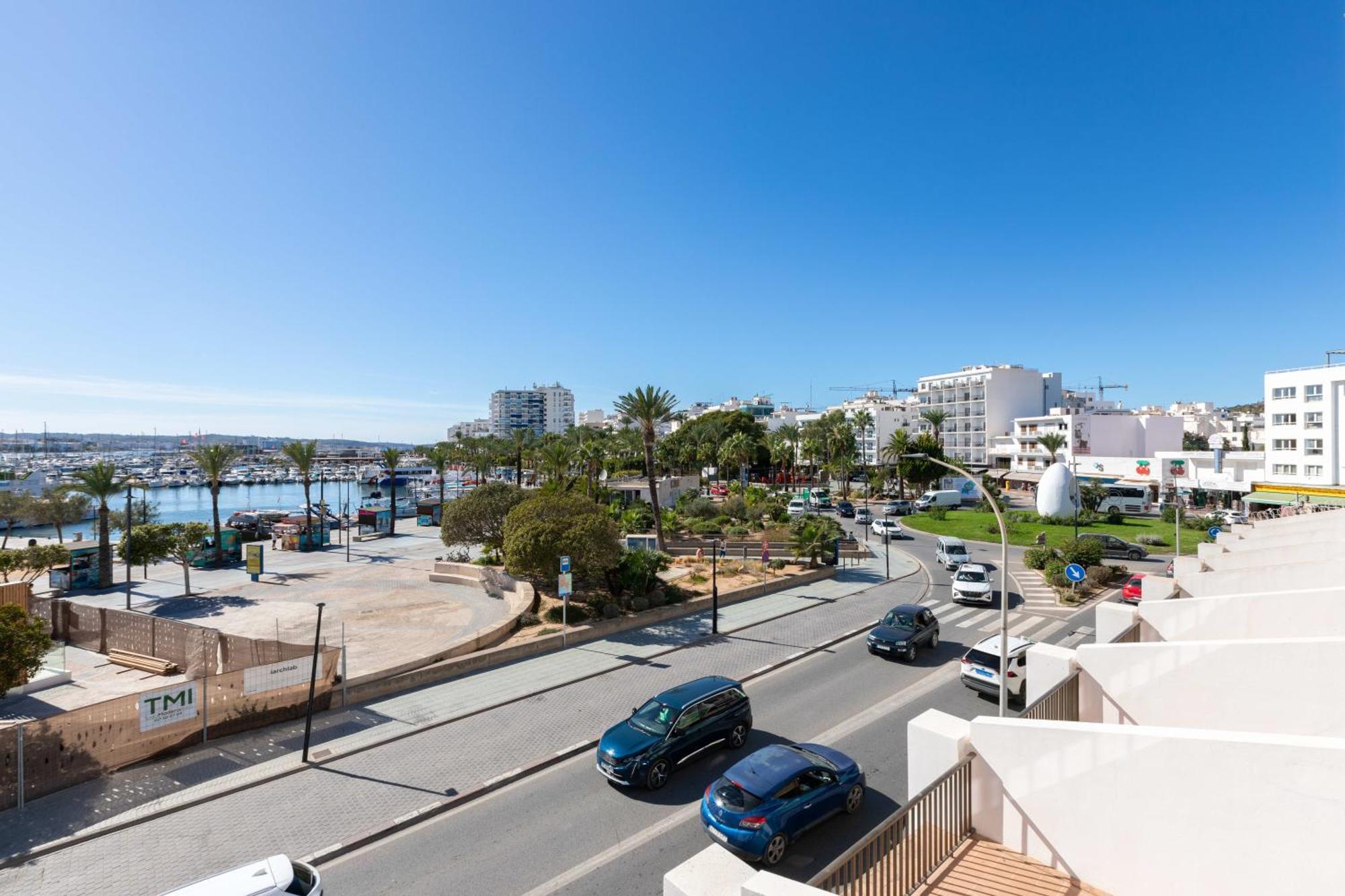 The White Apartments (Adults Only) Sant Antoni de Portmany Екстериор снимка