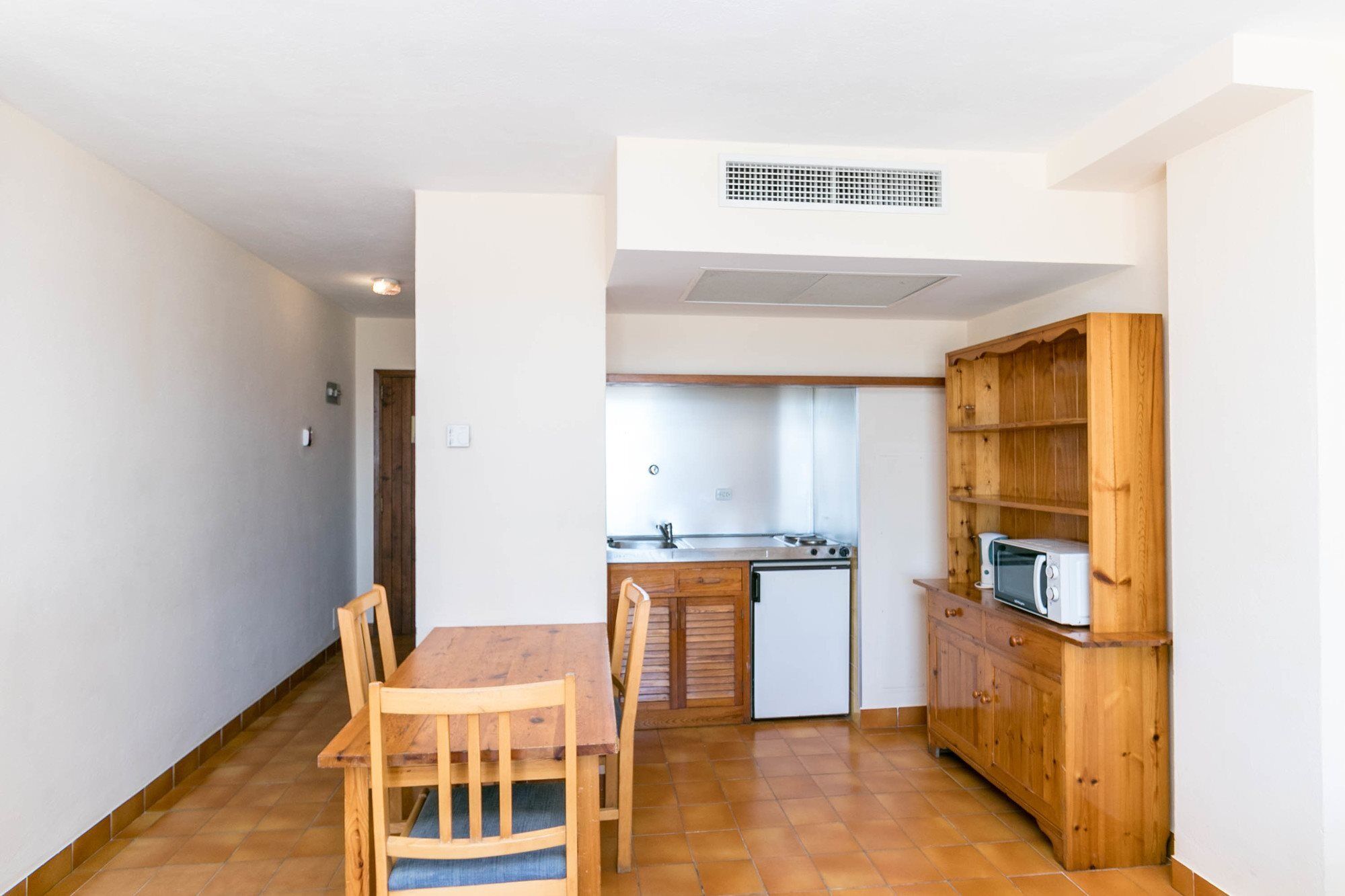 The White Apartments (Adults Only) Sant Antoni de Portmany Екстериор снимка